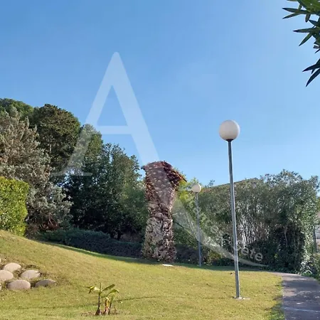 Διαμέρισμα T2 Avec Loggia Vue Piscine, Ascenseur Et Place De Parking