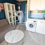 T2 Avec Loggia Vue Piscine, Ascenseur Et Place De Parking Apartmán *