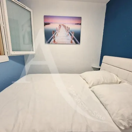 T2 Avec Loggia Vue Piscine, Ascenseur Et Place De Parking Apartmán Sète