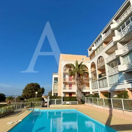 T2 Avec Loggia Vue Piscine, Ascenseur Et Place De Parking *