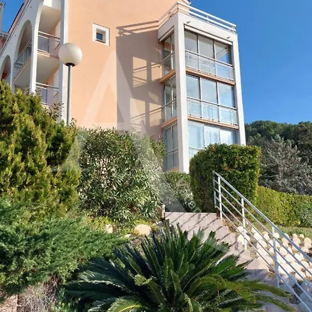 T2 Avec Loggia Vue Piscine, Ascenseur Et Place De Parking Apartmán