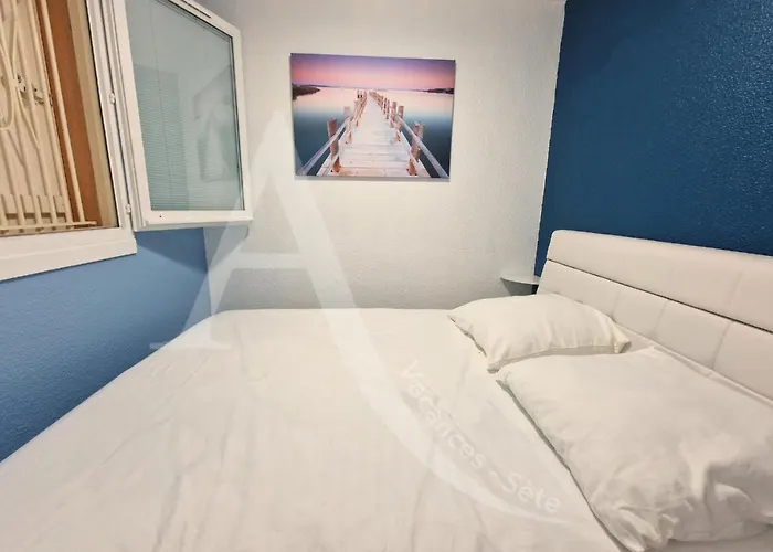 T2 Avec Loggia Vue Piscine, Ascenseur Et Place De Parking Apartamento Sète