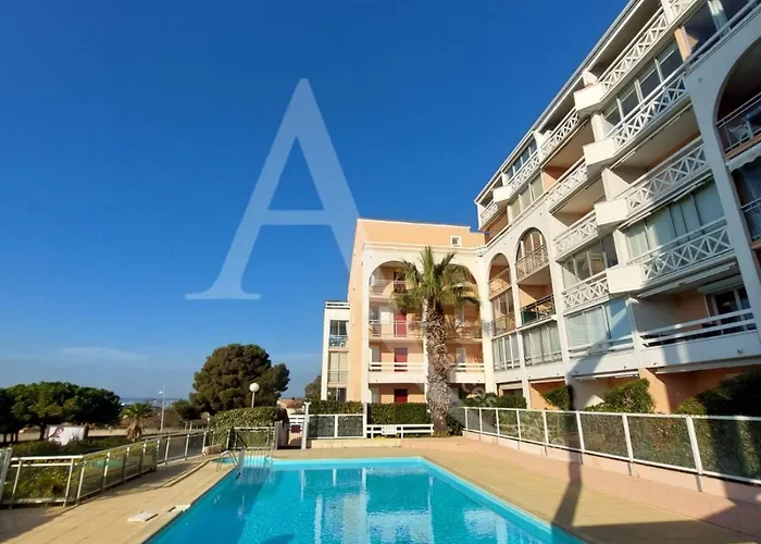 T2 Avec Loggia Vue Piscine, Ascenseur Et Place De Parking *