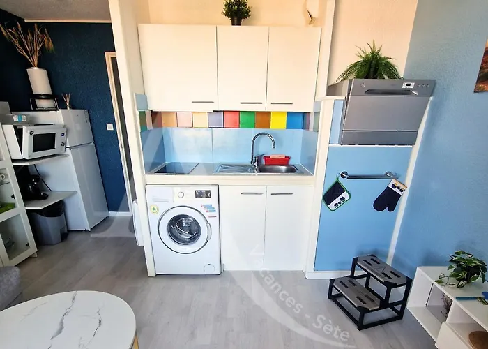 Apartamento T2 Avec Loggia Vue Piscine, Ascenseur Et Place De Parking *